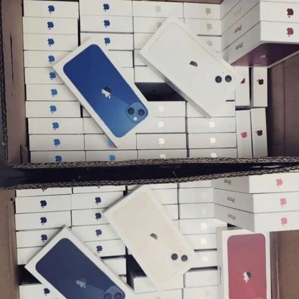 Pallet iPhone 12,13,14, and 15 More than 200 pieces of iPhones